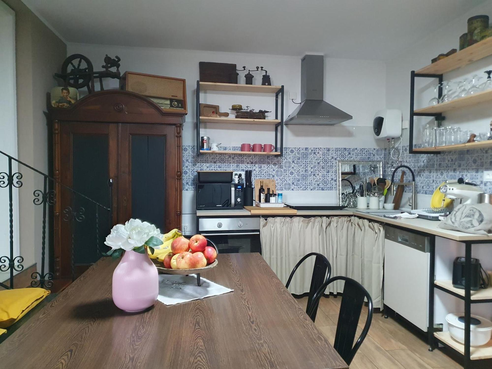 Apartment With Terrace Nona Pavla