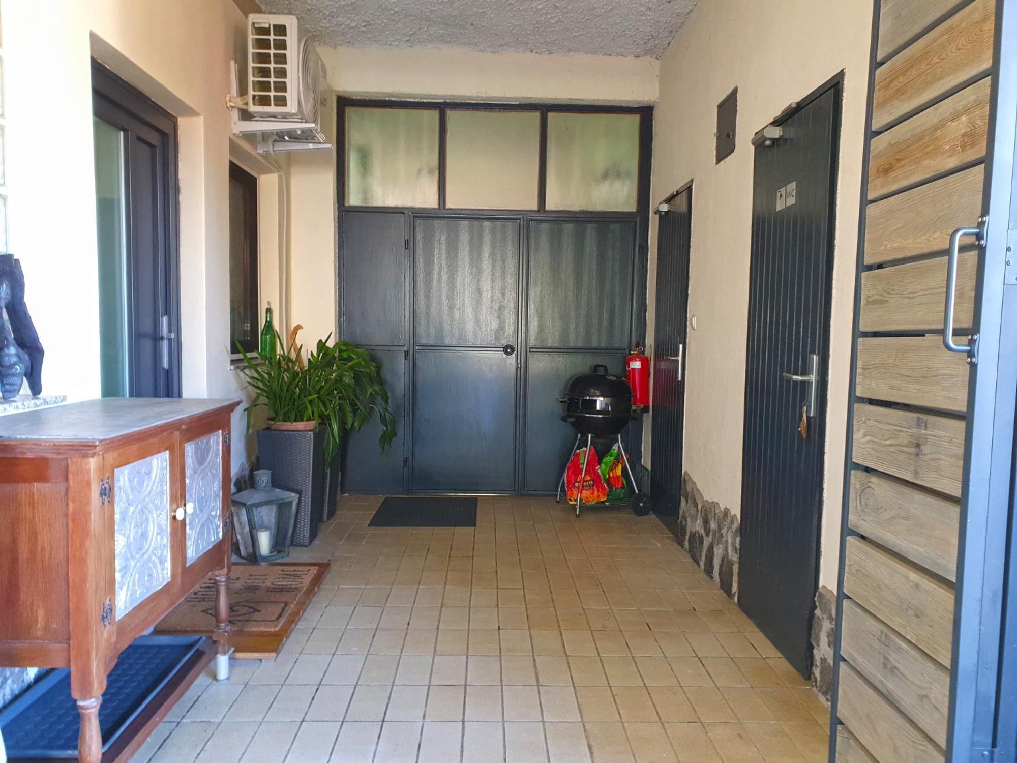 With Terrace Nona Pavla Apartment