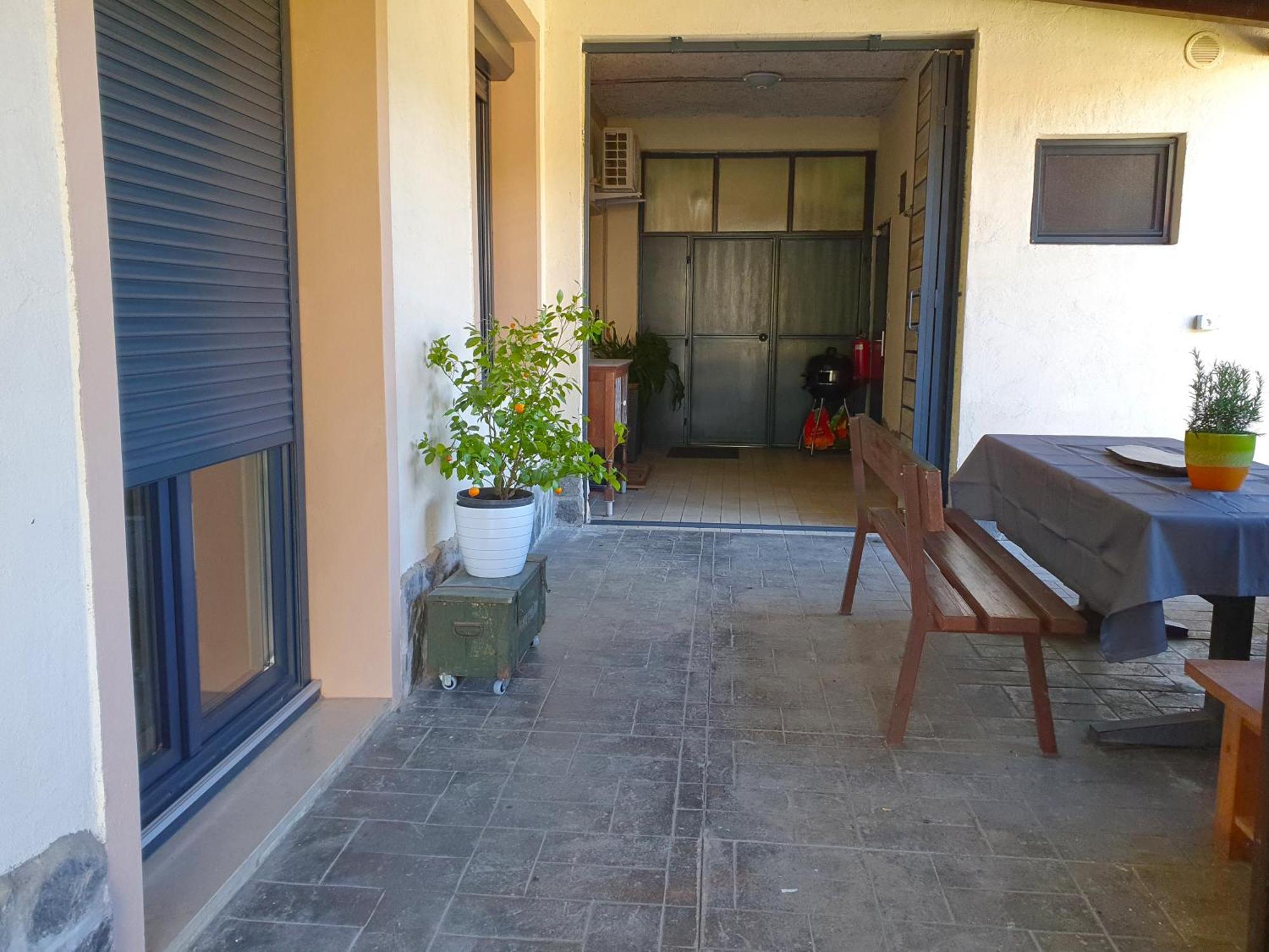 Apartment With Terrace Nona Pavla *