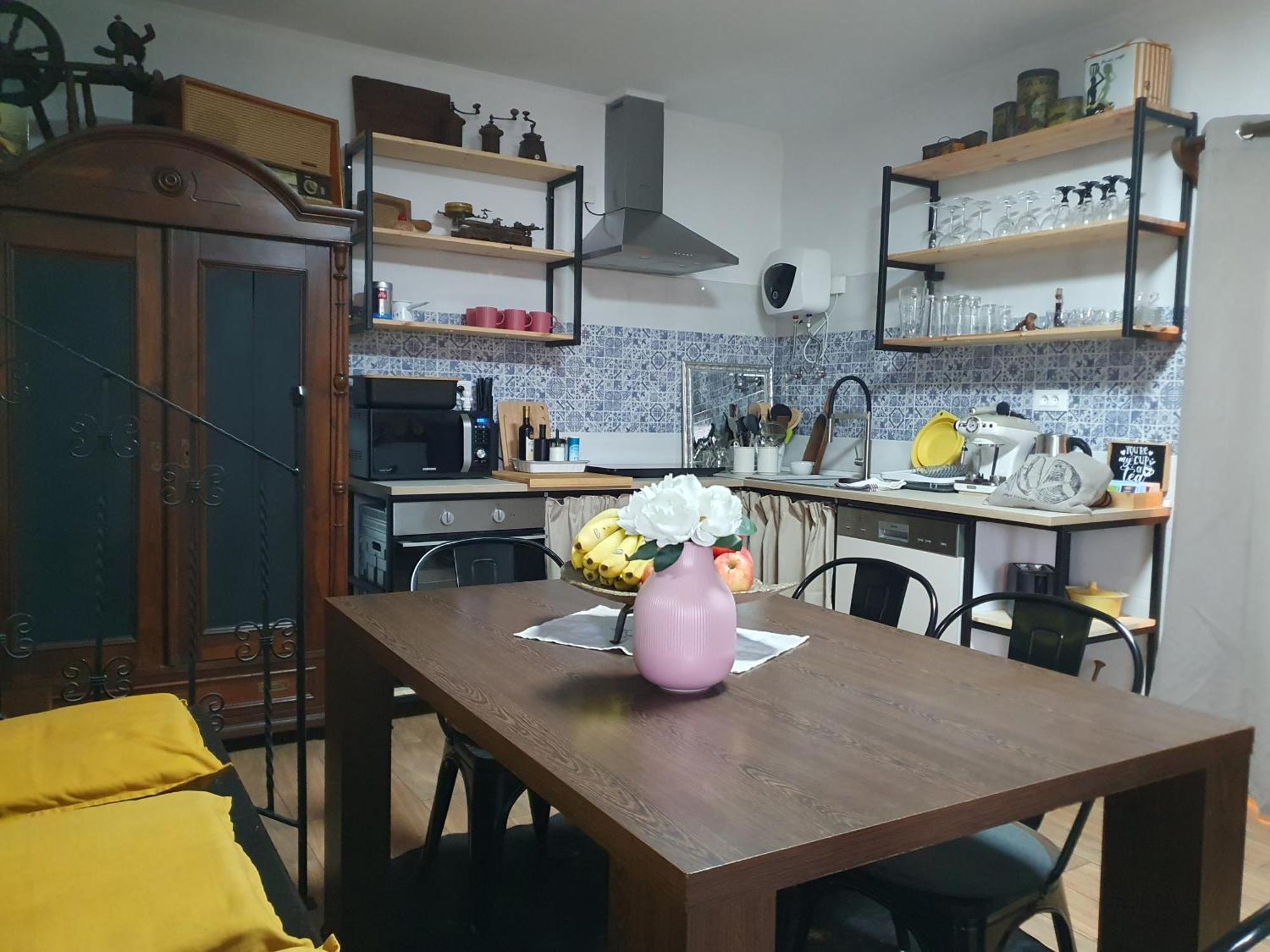 Apartment With Terrace Nona Pavla