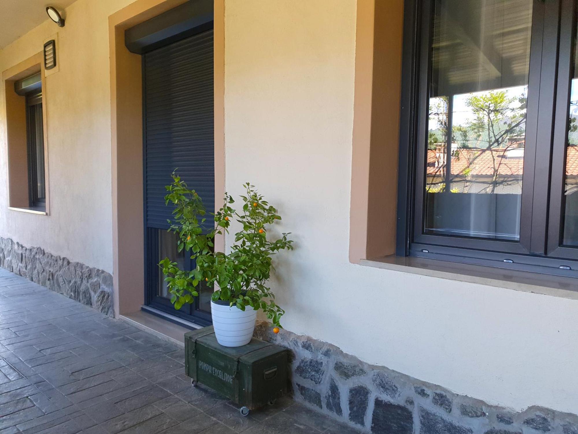 Apartment With Terrace Nona Pavla